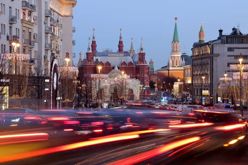 Western-Sanctions-Bite-Russian-Economy_-but-Pose-Unpredictable-Risks-by-bloomberg-subscription