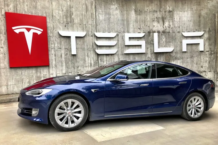 Tesla Stock is loosing value